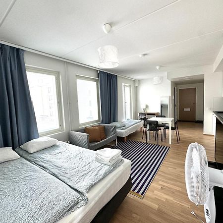 Easy Stay Rooms & Apartments Near Airport Vantaa Extérieur photo