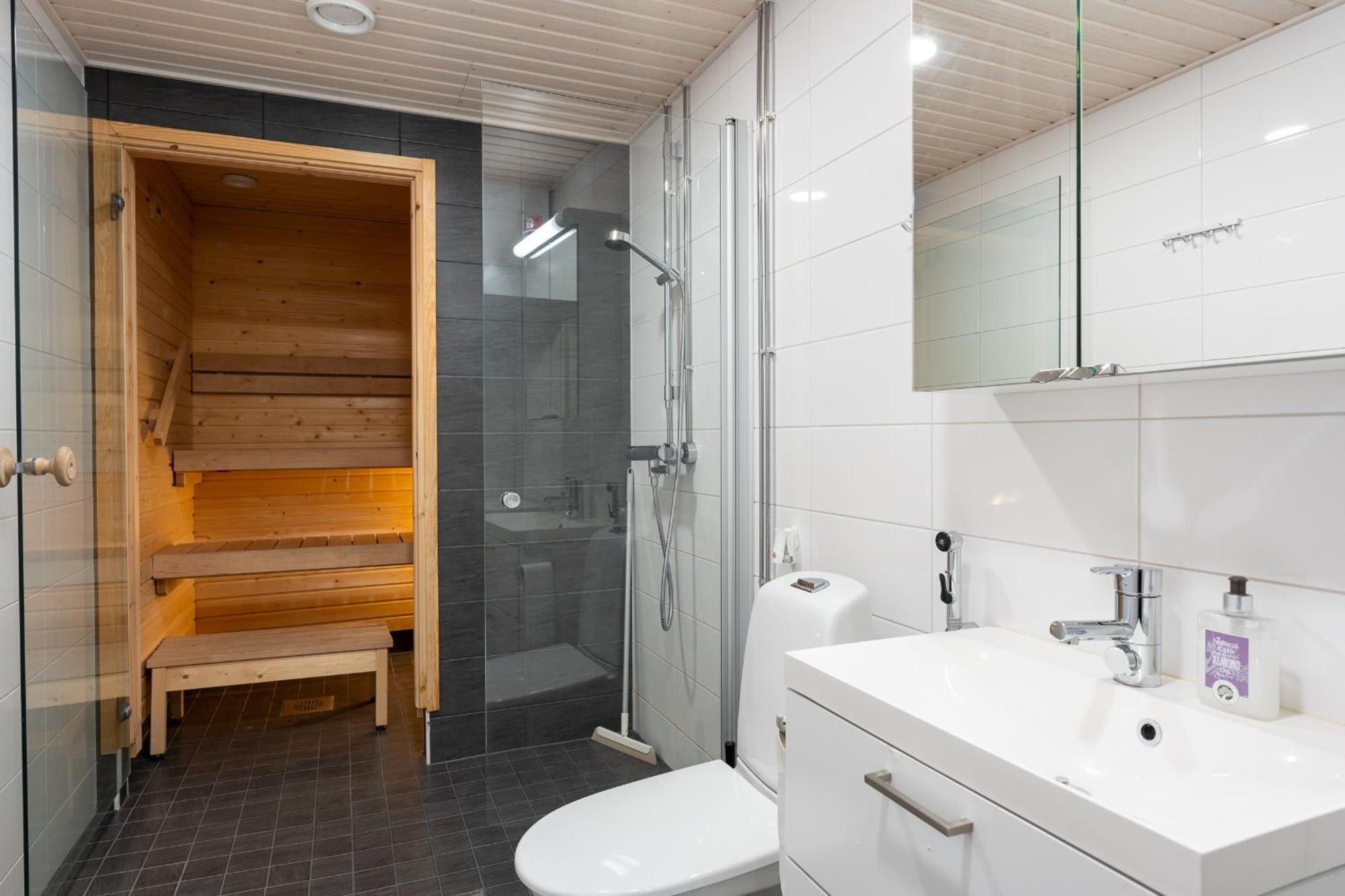 Easy Stay Rooms & Apartments Near Airport Vantaa Extérieur photo