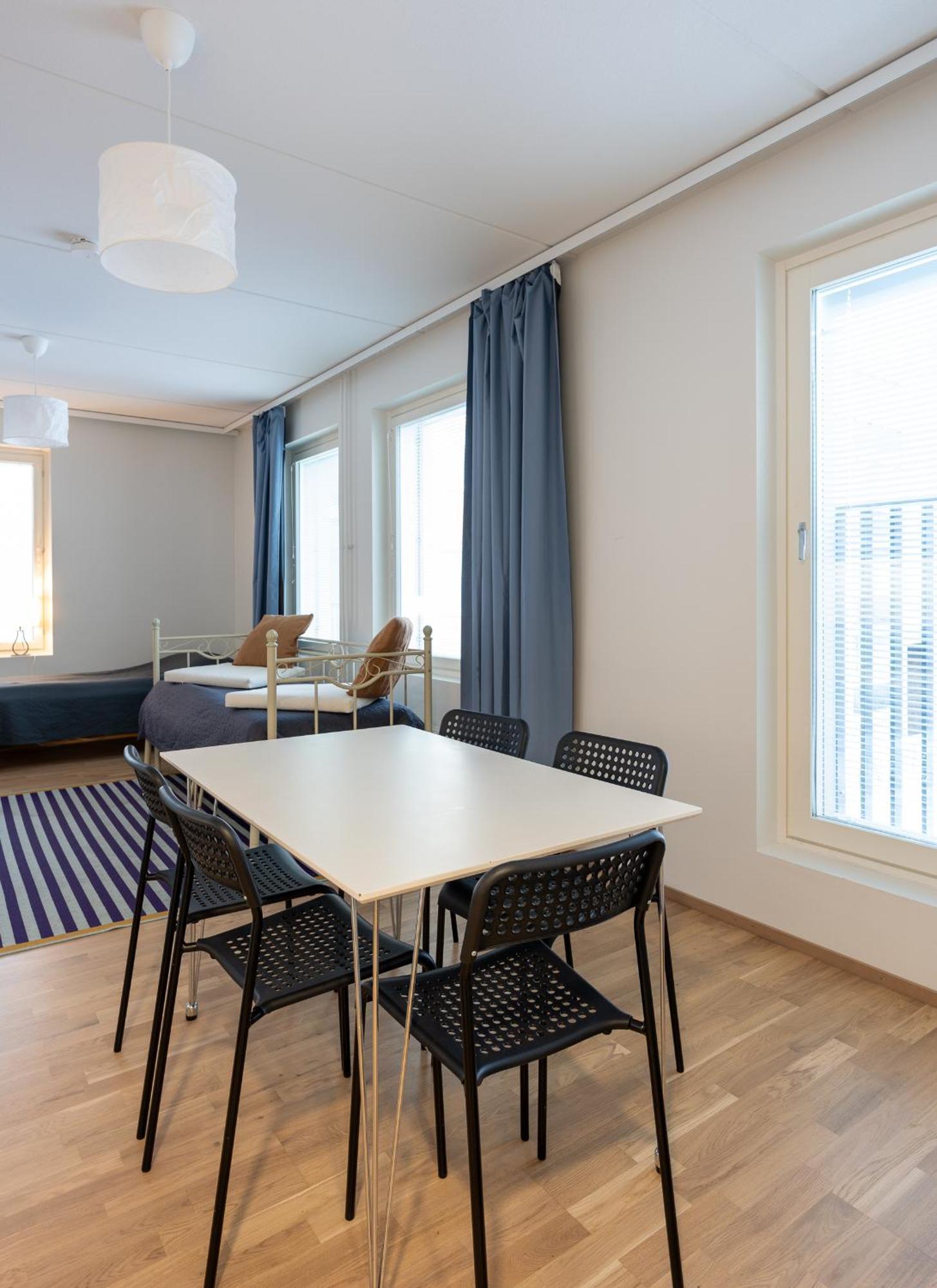 Easy Stay Rooms & Apartments Near Airport Vantaa Extérieur photo