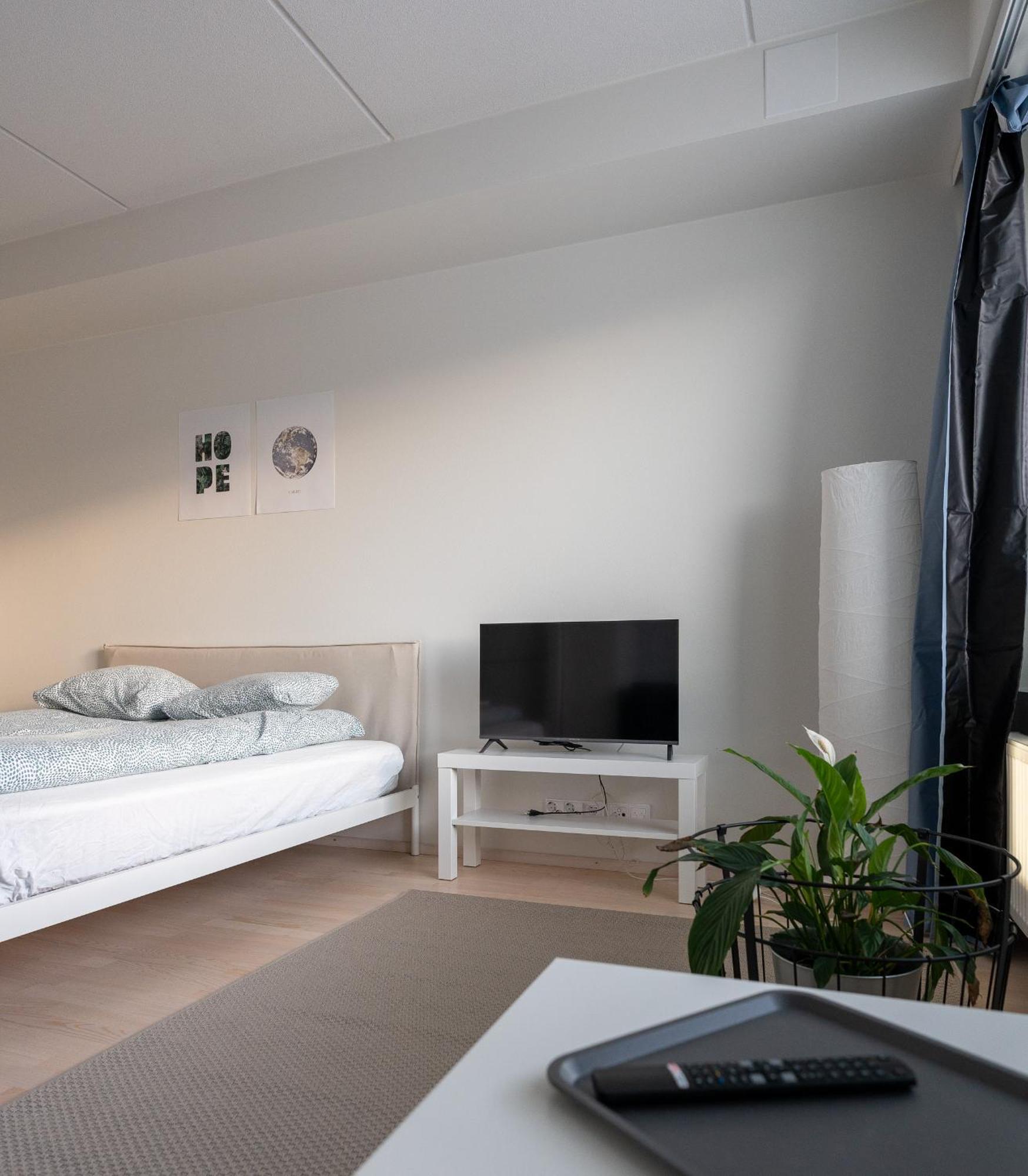 Easy Stay Rooms & Apartments Near Airport Vantaa Extérieur photo